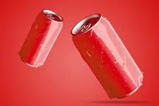 Thumbnail for article: YouTuber die cola achterliet bij gevaarlijke, geïsoleerde stam opgepakt