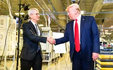 Thumbnail for article: Trump denkt dat Apple de iPhone binnenkort in de VS maakt, maar dat is een illusie