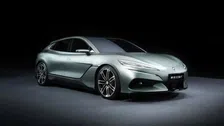 Thumbnail for article: Elektrische auto’s BYD verkopen als een gek, dus het luxe merk komt ook naar Europa