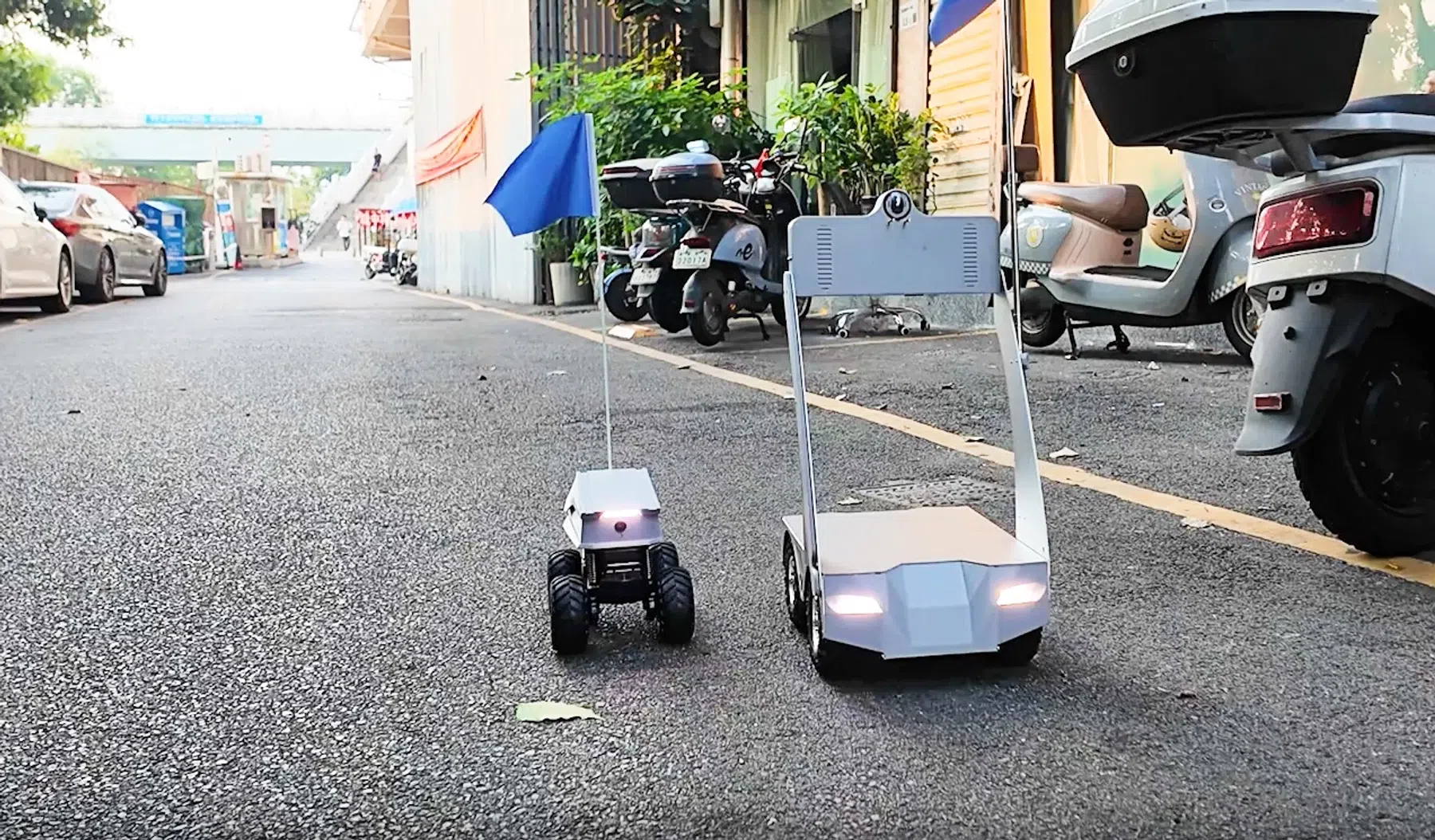 ©FrodoBots