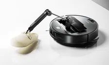 Thumbnail for article: Deze nieuwe robotstofzuiger kan ook voorwerpen oppakken en wegleggen: dit kost-ie