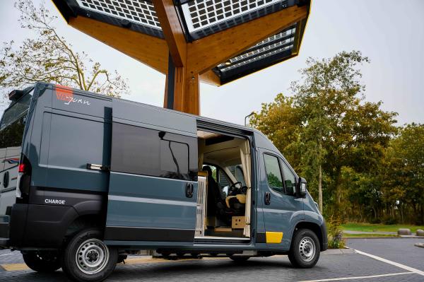 Op pad met de Van Jorn Charge: modulaire Peugeot-camper uit Groningen