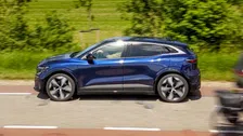 Thumbnail for article: EV-mythe ontrafeld: 'Elektrisch autorijden is te saai'