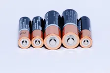 Wetenschappers vervijfvoudigen levensduur betaalbare batterij zonder lithium