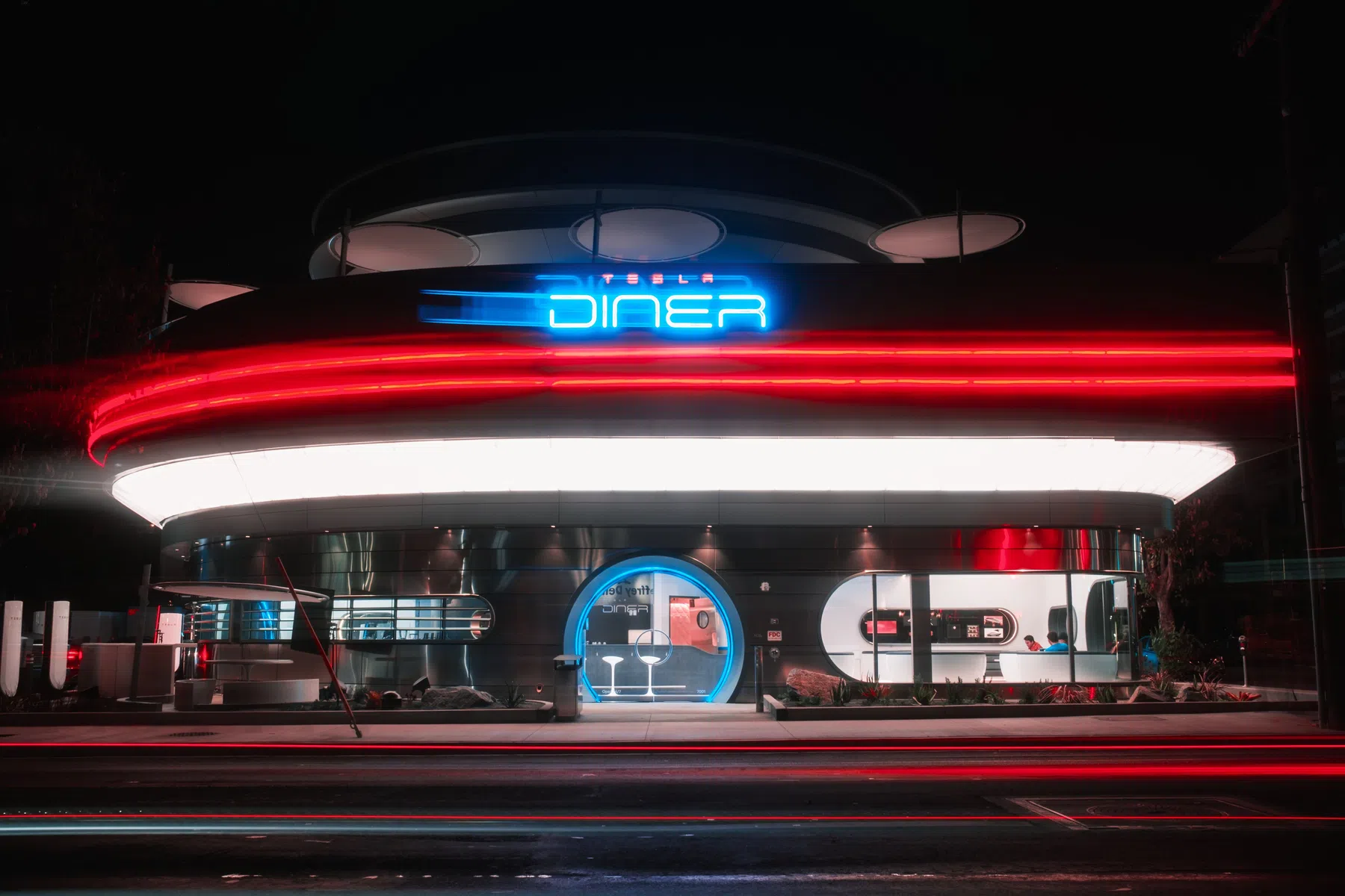 ©Tesla