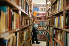 Thumbnail for article: Nederlandse schrijvers zijn boos omdat Meta hun werk zou hebben gestolen