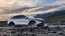 Thumbnail for article: Onderzoek: de Europeaan durft een Chinese elektrische auto steeds vaker aan