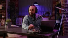 Thumbnail for article: YouTube komt met AI-radiopresentatoren om door je muziek heen te praten