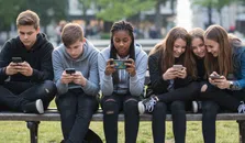 Thumbnail for article: Social media-cijfers in Nederland: voer voor verbod?