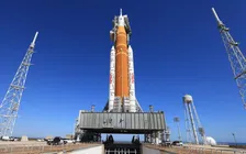 Thumbnail for article: NASA voltooit succesvolle laatste stap voor Artemis II-lancering 