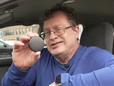 Thumbnail for article: De Flitsmeister DOT getest: wat is rijden zonder afleiding jou waard?