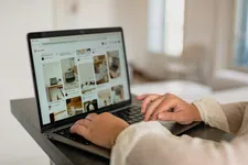 Thumbnail for article: Pinterest-ceo wil niet dat jongeren sociale media gebruiken -zoals Pinterest