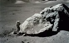 Thumbnail for article: NASA wil 20 miljard uittrekken voor een basis op de maan