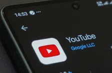 Thumbnail for article: YouTube test meer AI op thuisscherm, met dramatische gevolgen