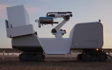 Thumbnail for article: Deze robot legt twee keer zo snel zonnepanelen als de mens