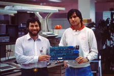 Thumbnail for article: Apple 50: Vijftig keer “insanely great”
