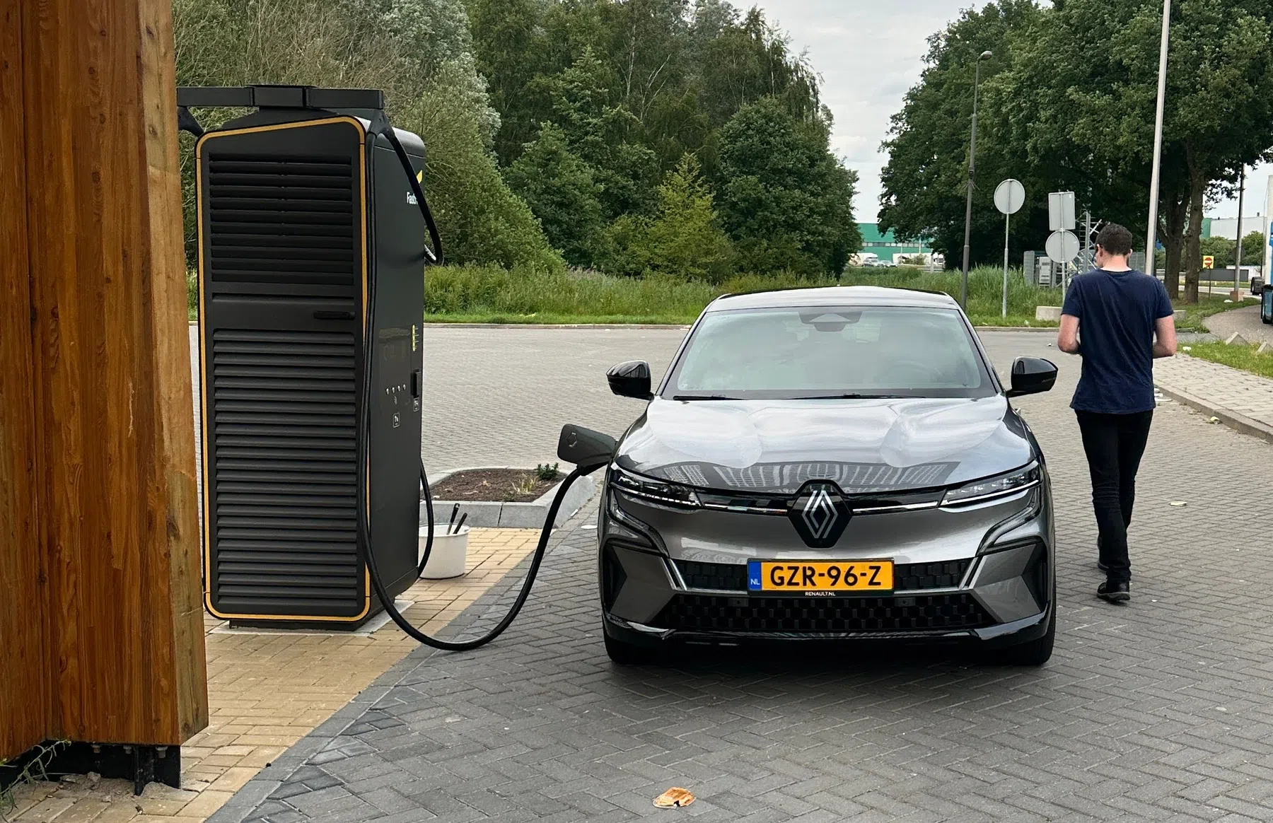 Je hebt voor het eerst een EV, en nu? De eerste vragen in een tweegesprek 