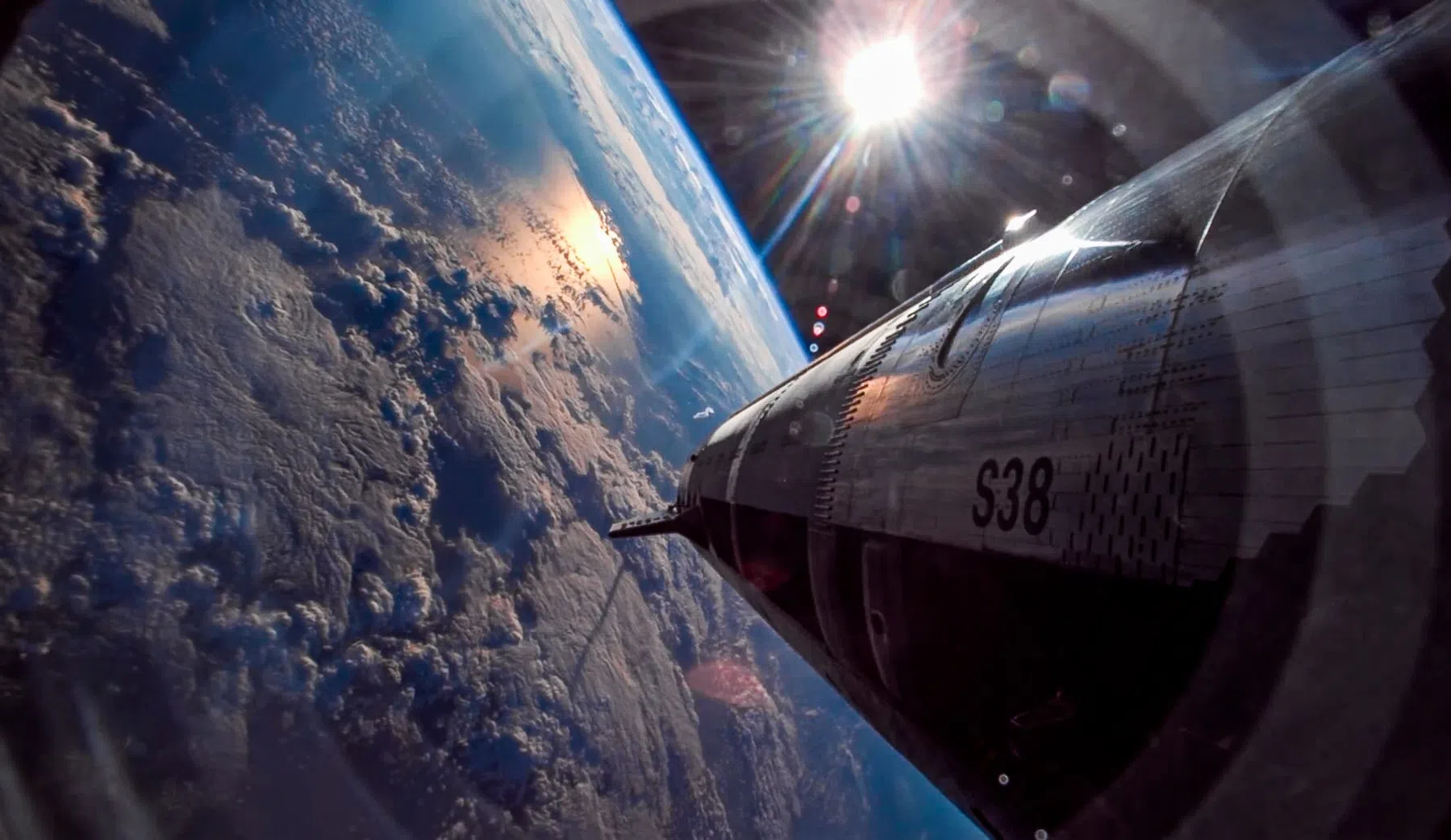 © SpaceX