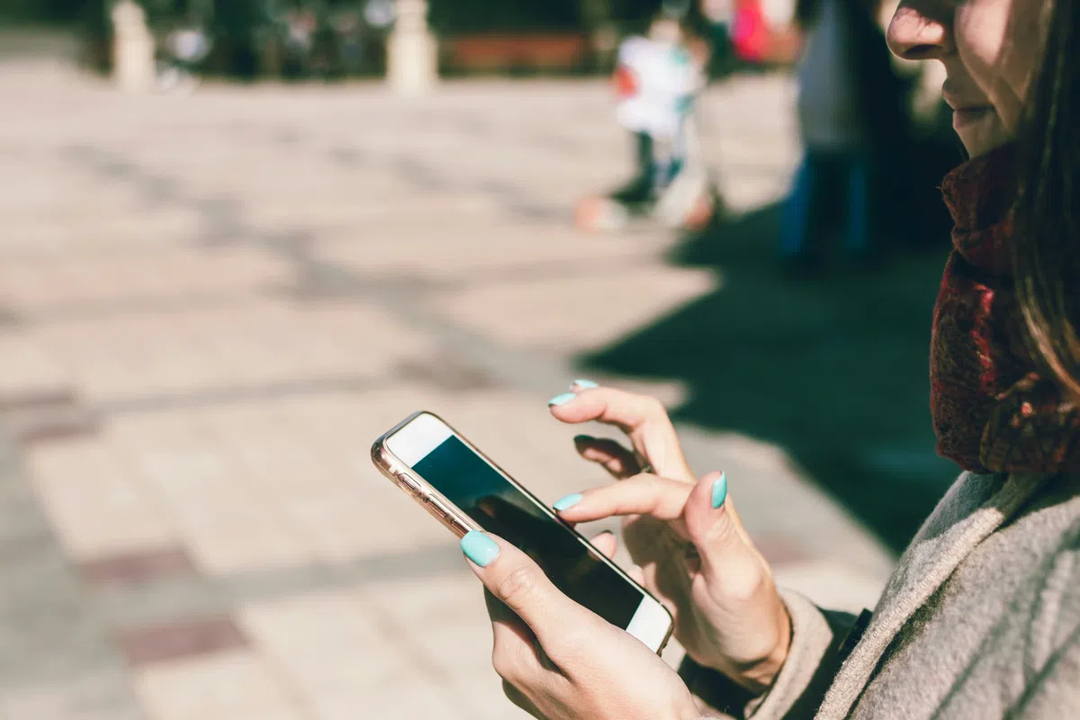 Image for the article: Nederlander brengt bijna kwart eeuw door op internet, maar het kan erger