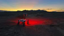 Thumbnail for article: NASA test nieuwe Marsrover die sneller rijdt en over obstakels kan stappen