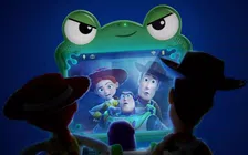 Thumbnail for article: Deze film waarin tablets het grote kwaad zijn heeft het beste openingsweekend van het jaar