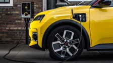 Thumbnail for article: Eindelijk actie: zo wordt jouw auto de redding van het stroomnet