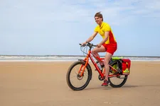 Thumbnail for article: De reddingsbrigade gaat zijn werk doen op deze feloranje fietsen