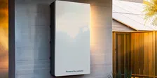 Unigrid levert eerste thuisbatterijen met natrium: veel duurzamer en brandveiliger