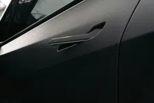 Thumbnail for article: Tesla’s autodeuren kunnen wel eens de autowereld veranderen