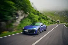 Thumbnail for article: Door Oost-Europa in een elektrische auto: hoe makkelijk kan dat? 