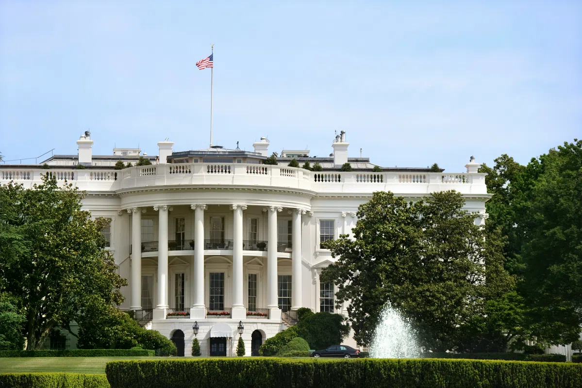 Trump in gesprek met techbedrijven over AI-veiligheid
