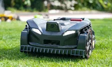 Thumbnail for article: Kan een Lidl-robotmaaier met camera onder €500 het wel waard zijn?