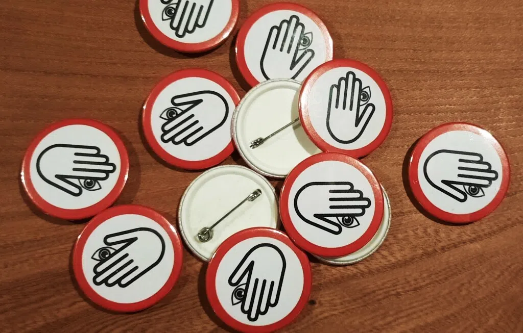 Wearable tegen camerabrillen van Nederlandse stichting