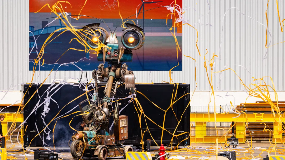 Eindhoven presenteert indrukwekkende 8 meter hoge robot