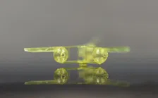 Thumbnail for article: Deze minidrones vliegen zonder motor of batterij aan boord