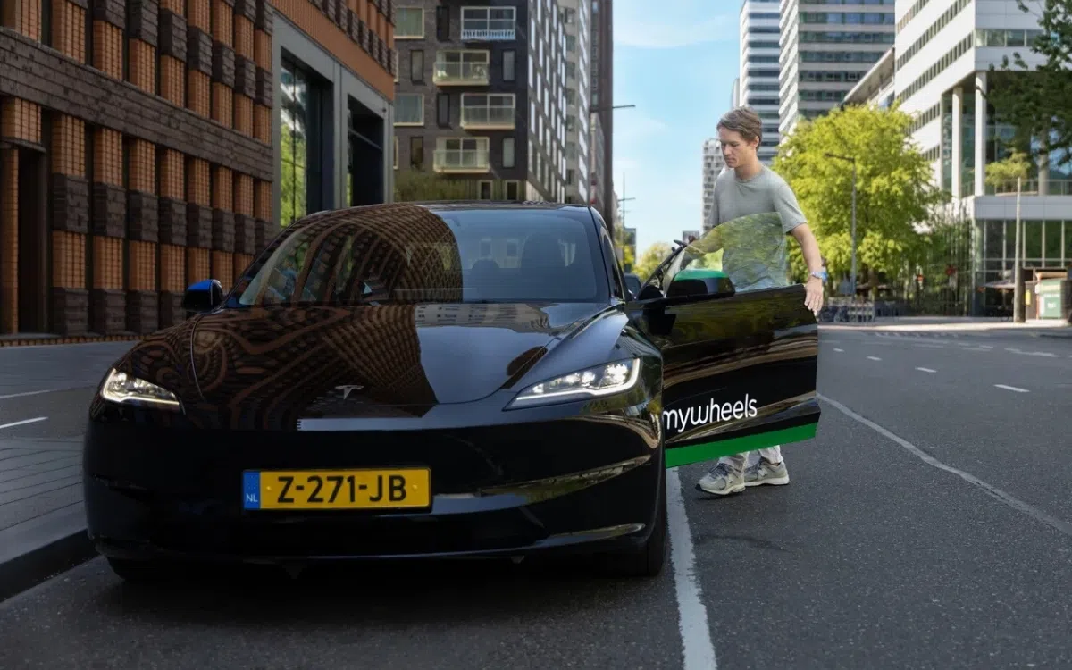 Tesla FSD nu beschikbaar via MyWheels