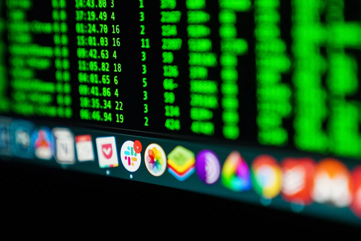Techbedrijven waarschuwen voor AI-aanvallen