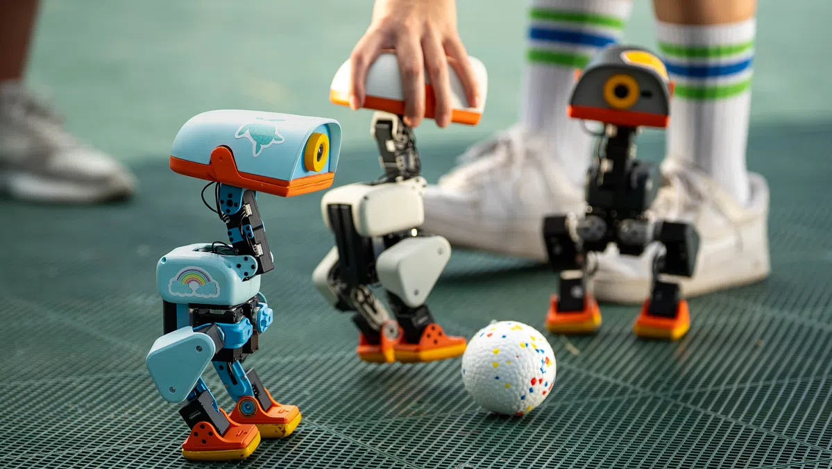 Opensource-robot Microduck leert zelfstandig