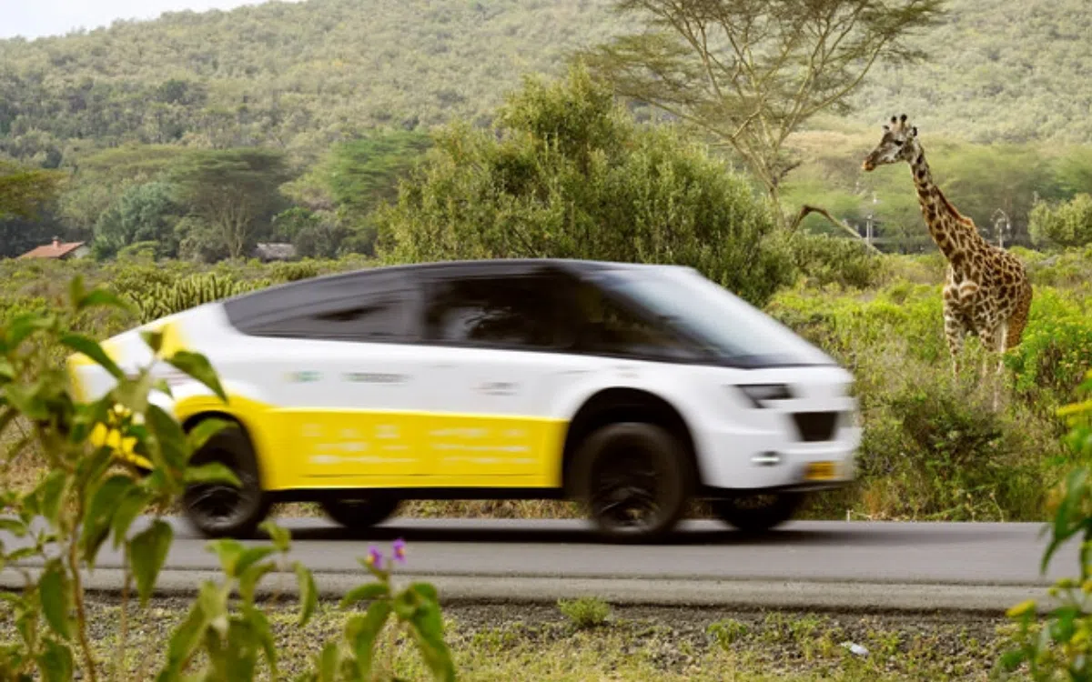 Eerste ambulance op zonne-energie succesvol getest