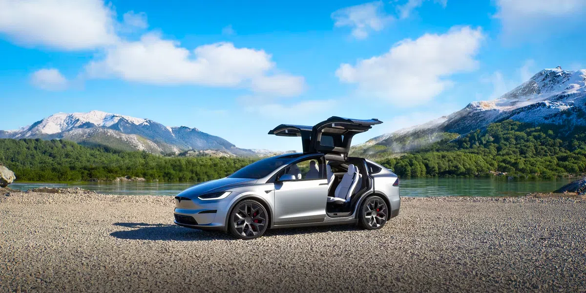 Tesla Model X met Autopilot betrokken bij dodelijke crash