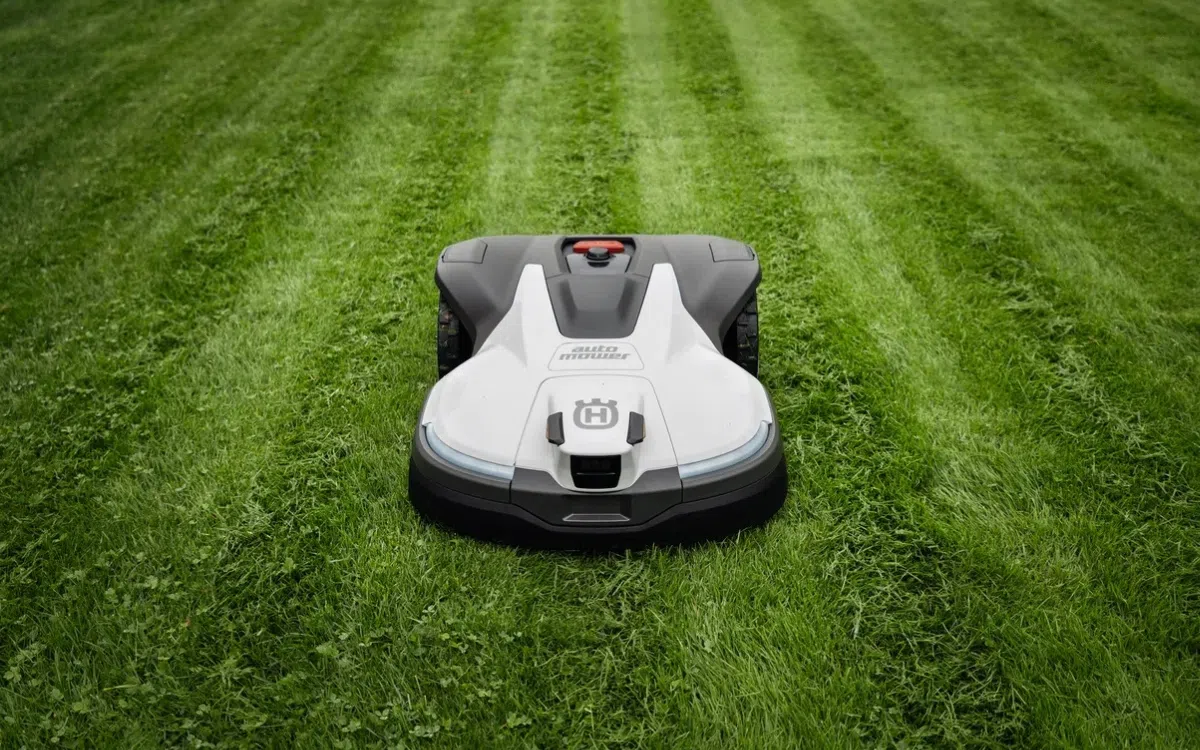 Exception for Husqvarna on import ban of robot mowers