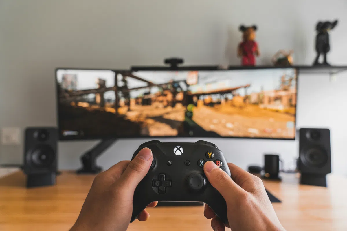 Microsoft considers advertisements during games