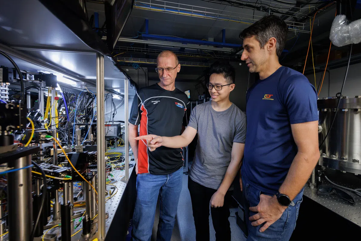 Accurate atomic clock in Singapore