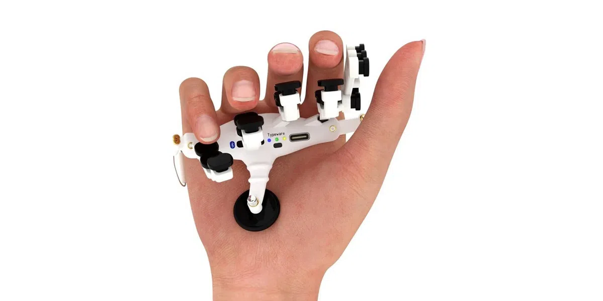 Ergonomic keyboard without a desk