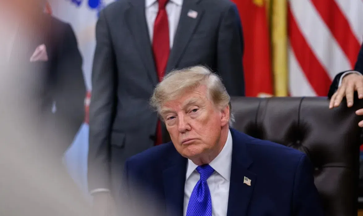 Trump transforms AI into SI within government