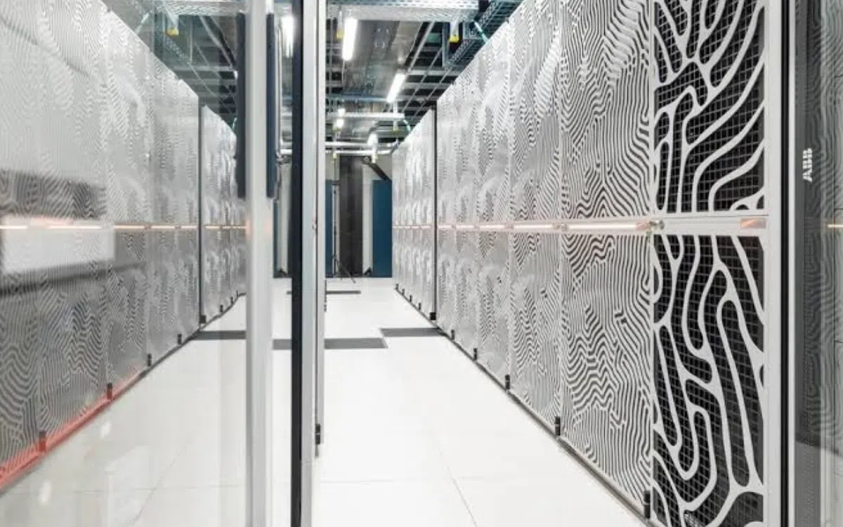 French supercomputer strengthens European AI position