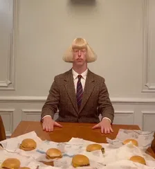 Wat doet deze AI-man de hele dag op je For You page?