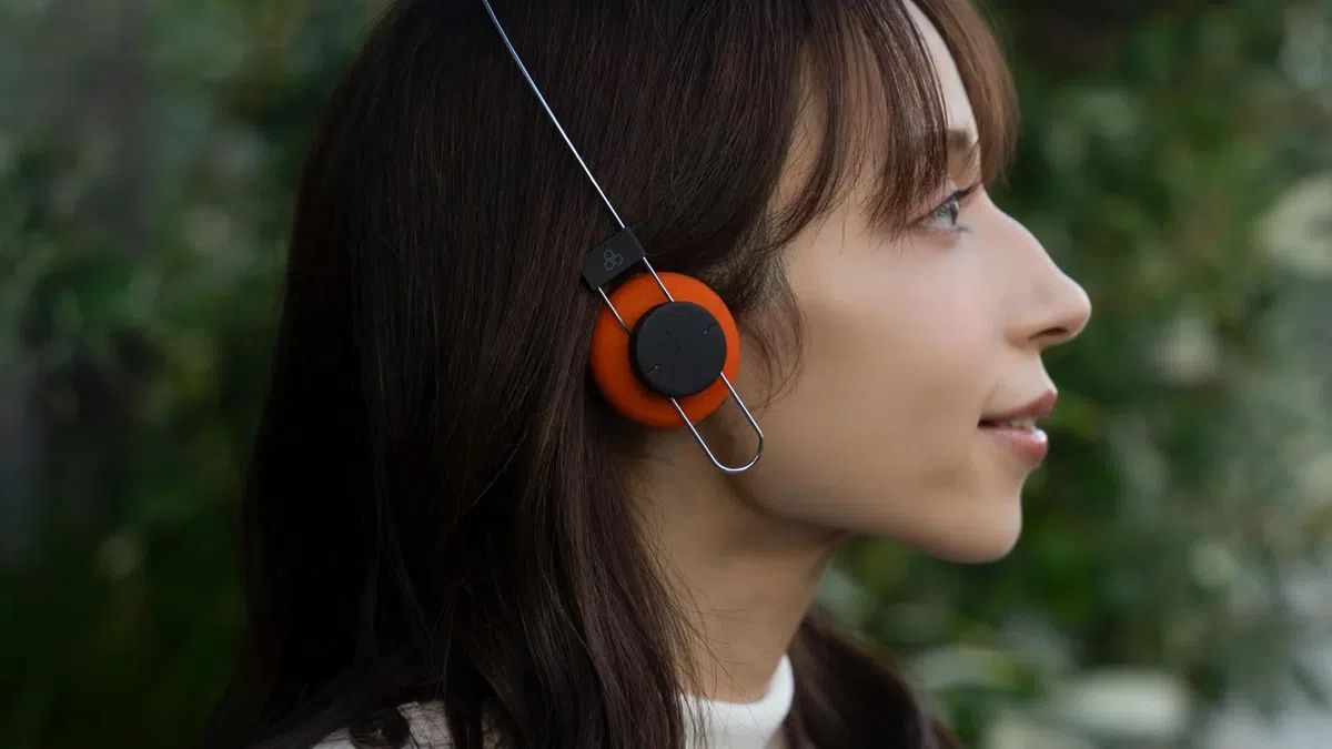 Nearly Invisible Porta Headphones from Japan