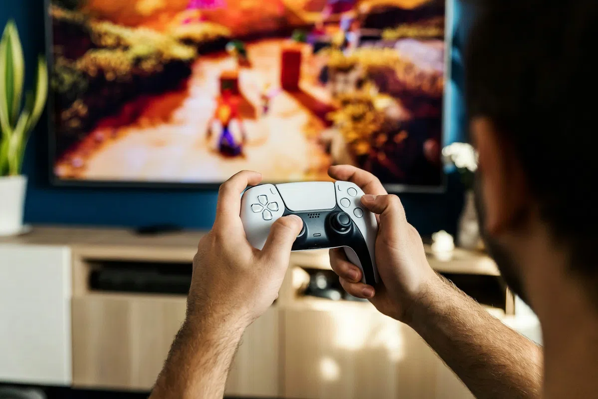 Ken Kutaragi understands concerns about physical games